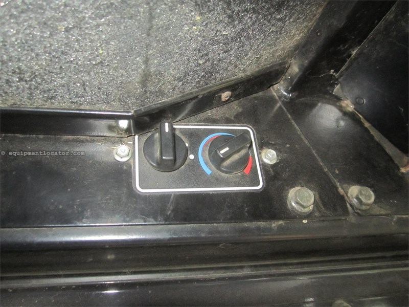 1995 New Holland LX885 Image 13