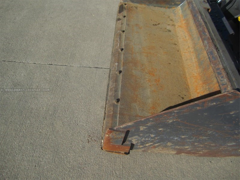 2017 New Holland L218 Image 10