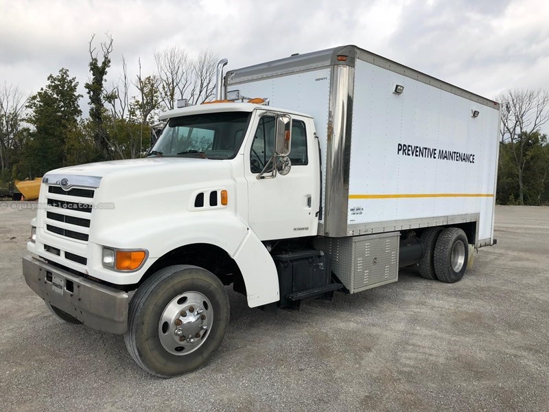 1998 Ford L8000 Image 1