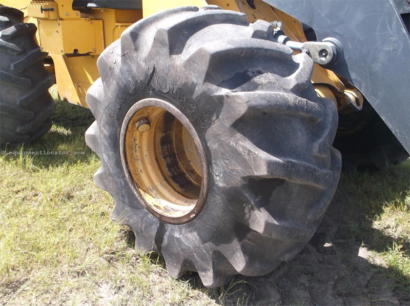 2014 John Deere 624K Image 10