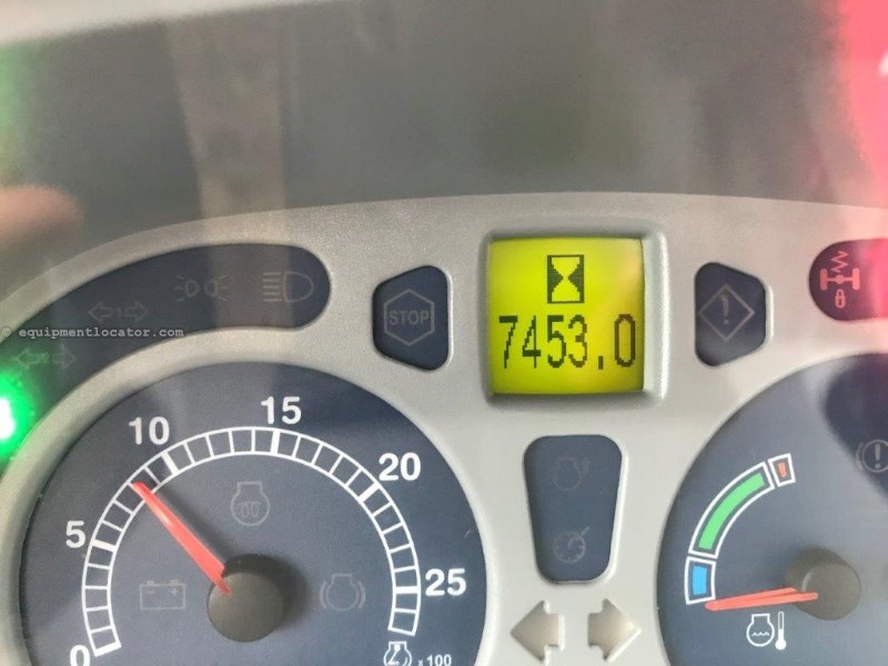 2009 New Holland T6070 4WD Image 10