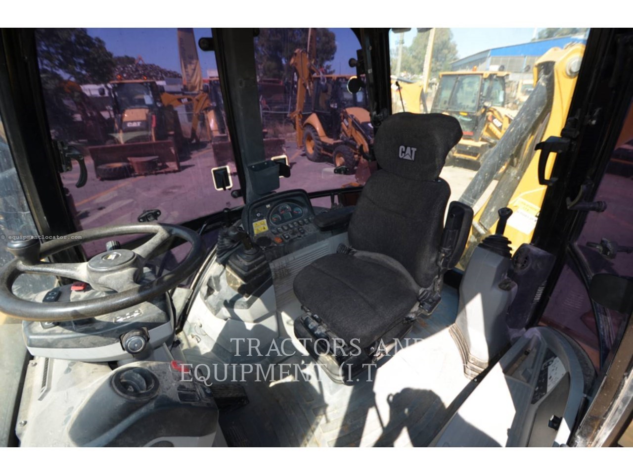 2015 Caterpillar 432F Image 10