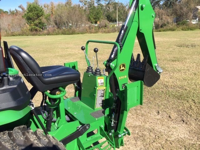 2025 John Deere 3038E Image 2