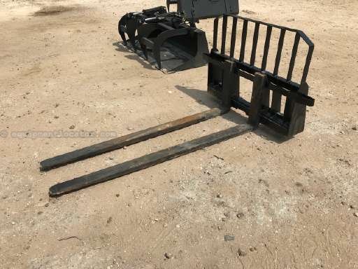 Other New HD 5 & 6 foot skid steer pallet forks Image 5