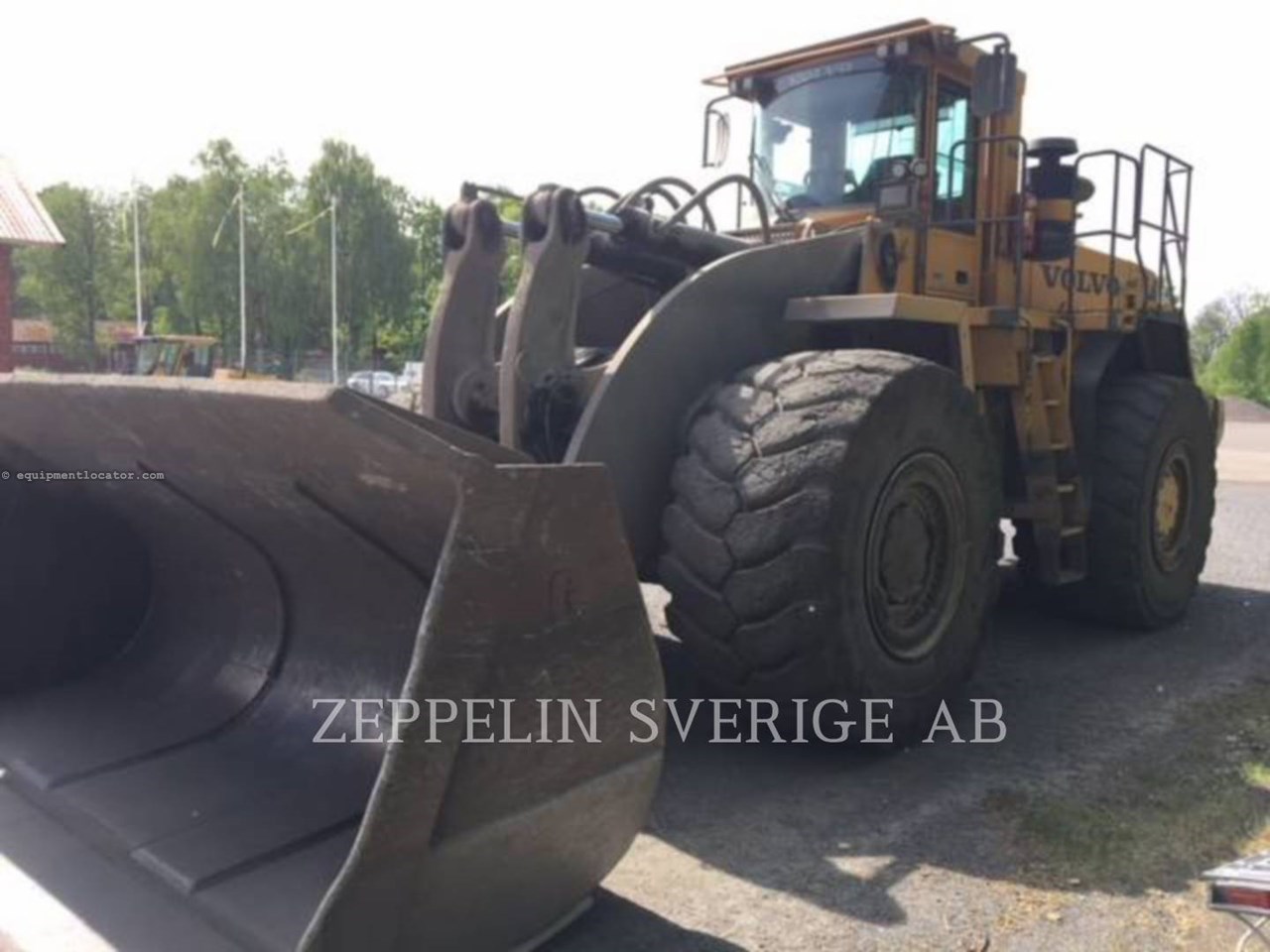 2004 Volvo L330 E Image 4