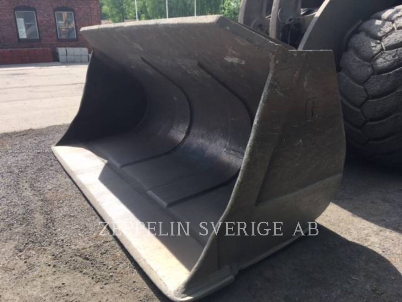 2004 Volvo L330 E Image 11