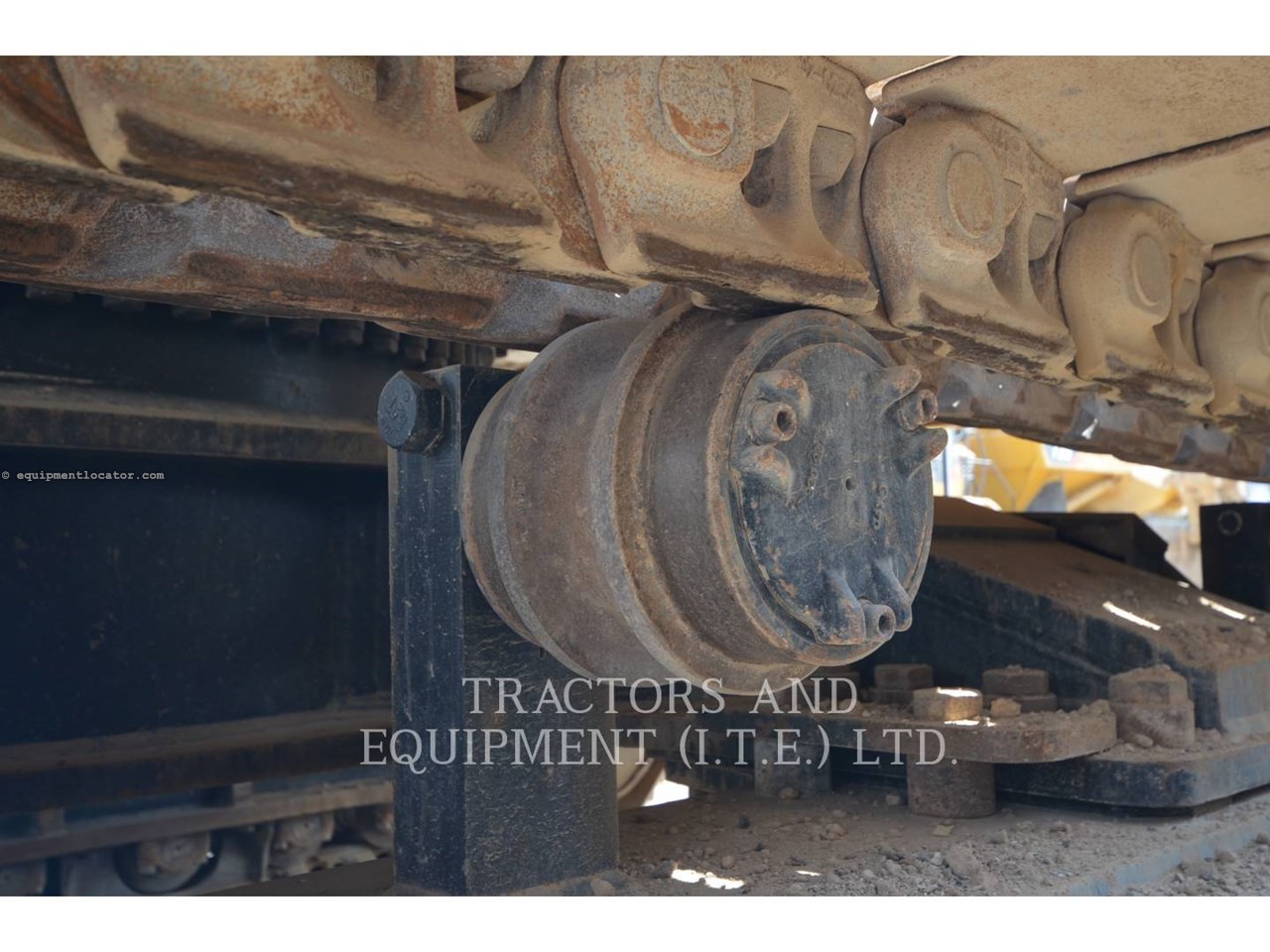 2015 Caterpillar 352FVG Image 10