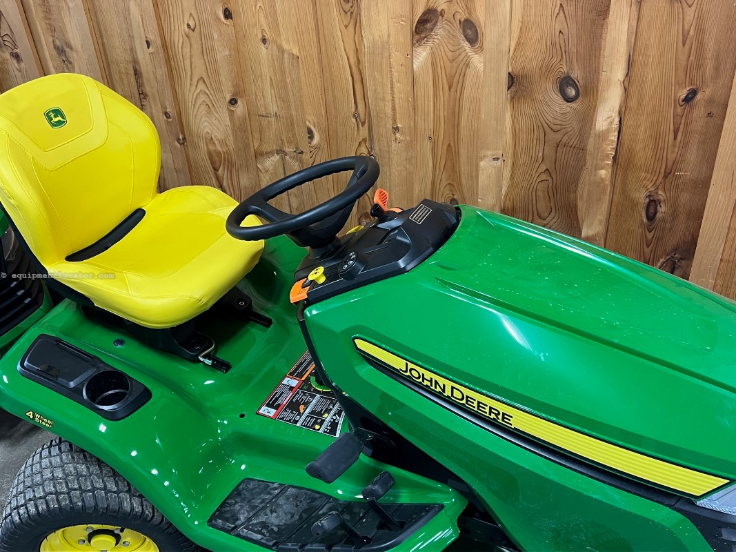 2025 John Deere X354 - 42" Image 2