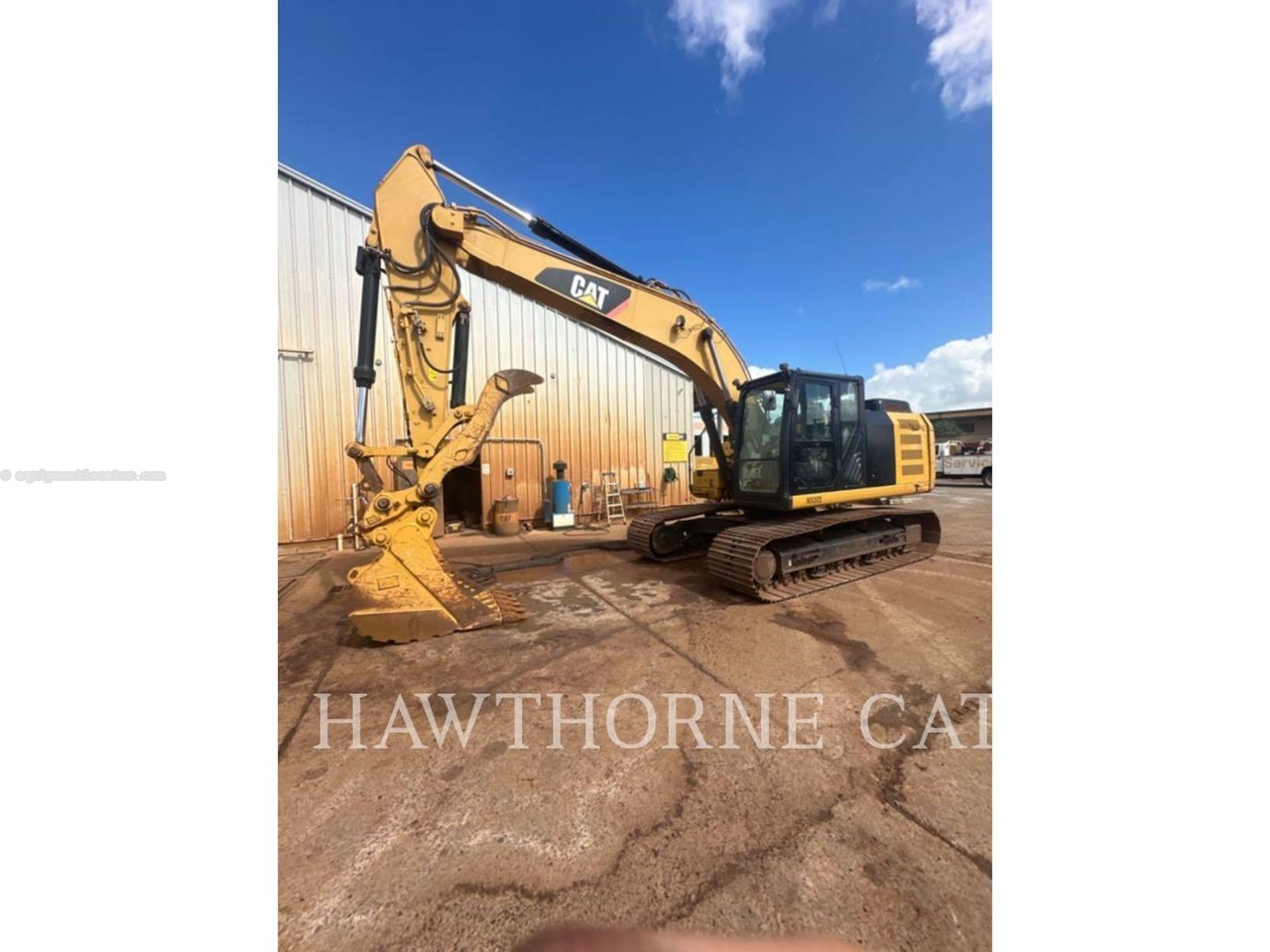 2016 Caterpillar 323F TH Image 10