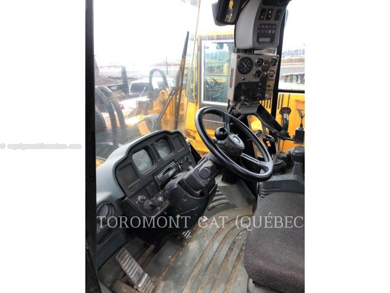 2004 Caterpillar IT62G Image 19