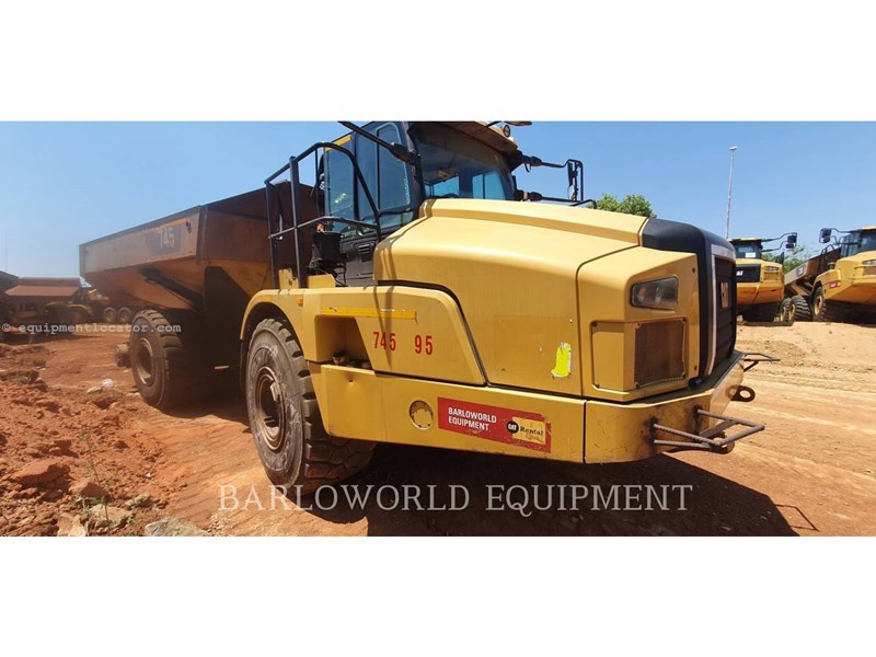 2017 Caterpillar 745-04LRC Image 2
