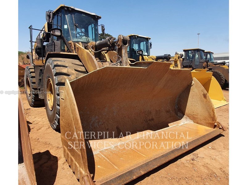 2017 Caterpillar 966L Image 2