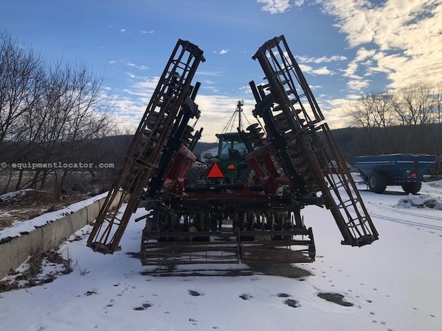 Case IH 335VT Image 3