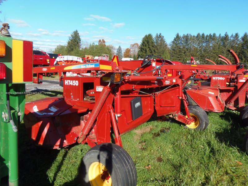 2012 New Holland H7450 Image 4