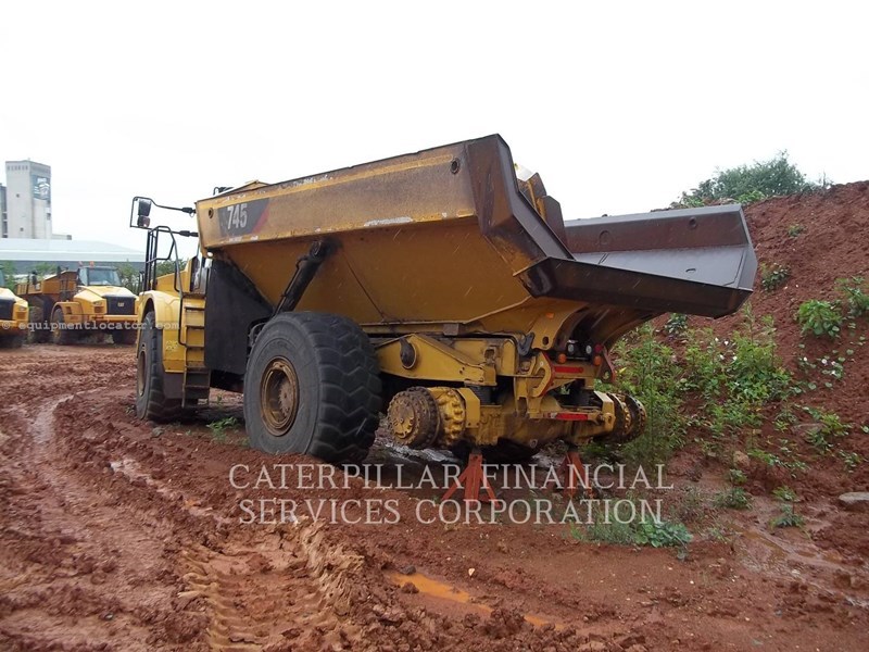 2017 Caterpillar 745-04LRC Image 4