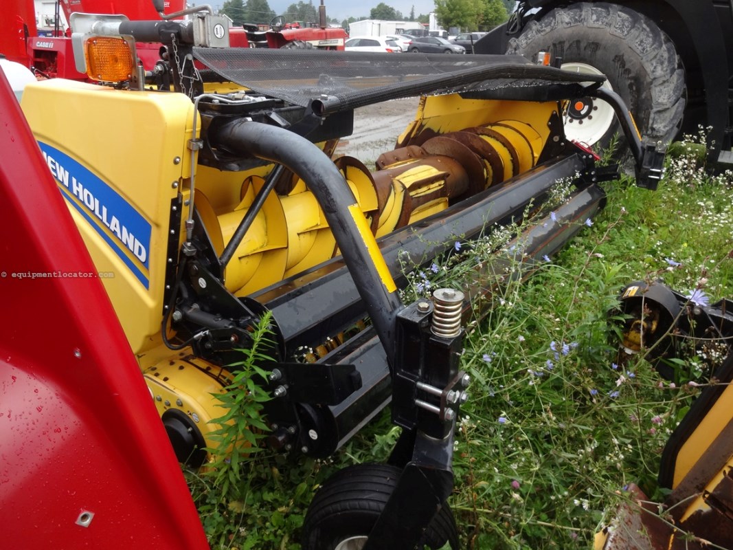 2017 New Holland FR850 Image 10