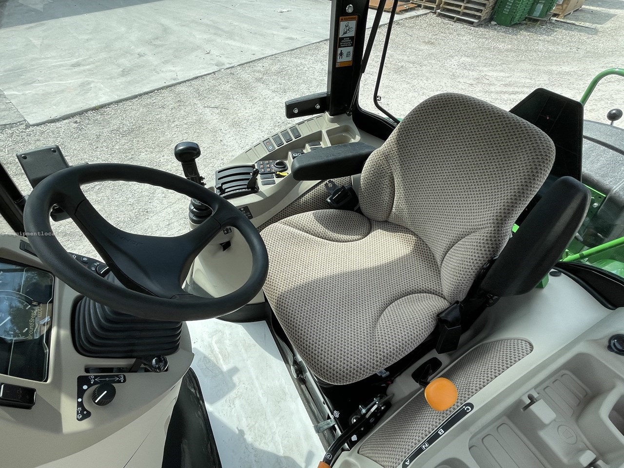 2026 John Deere 4066R Image 11