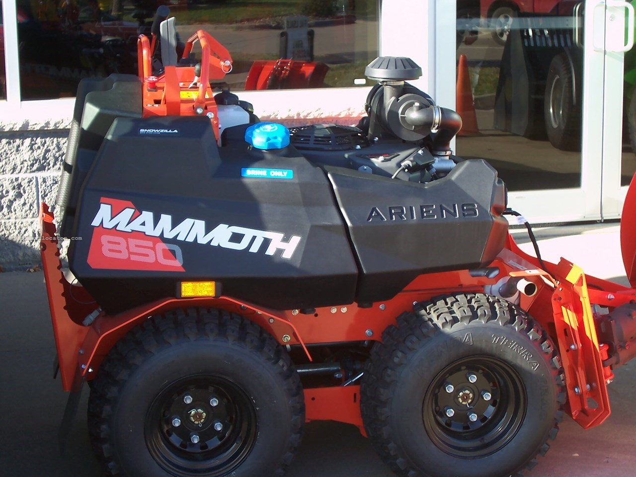 Ariens Mammoth 850 Image 2
