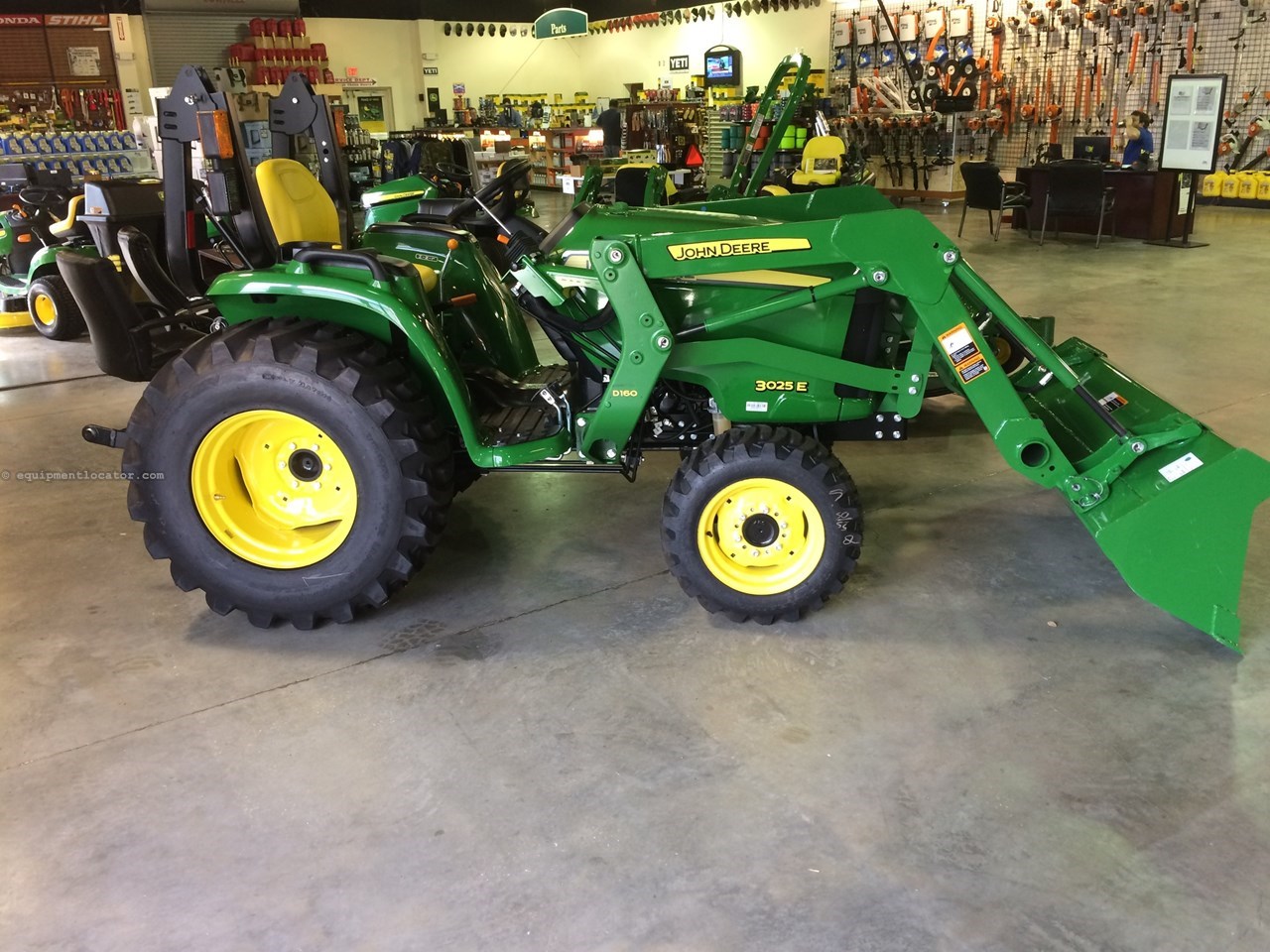 2022 John Deere 3025E Compact Utility Tractor For Sale in Middleburg