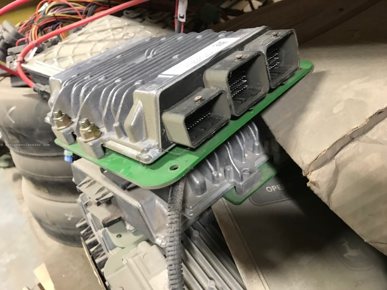 John Deere AA74745 CONTROL Image 3