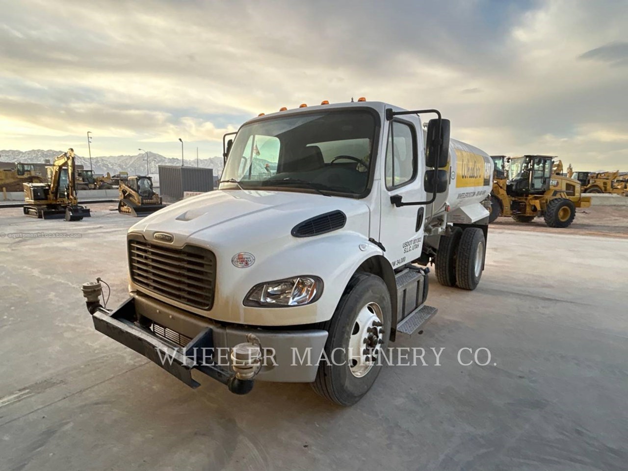 2022 Freightliner WT2000 A Image 1