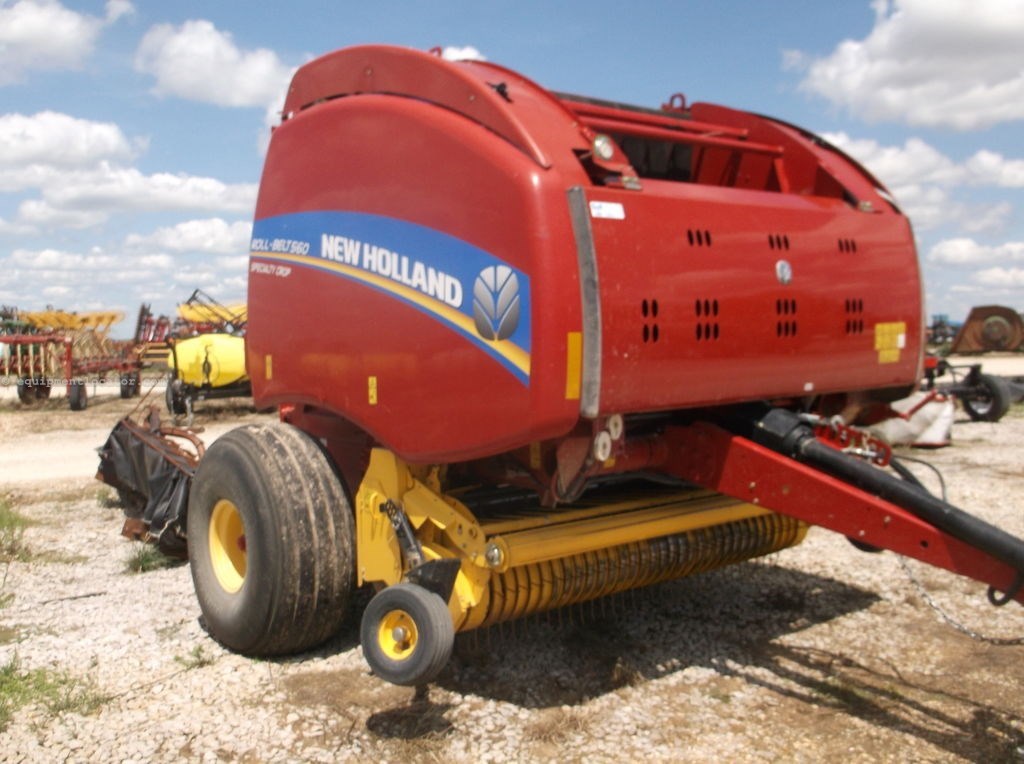 2014 New Holland RB560 Image 1