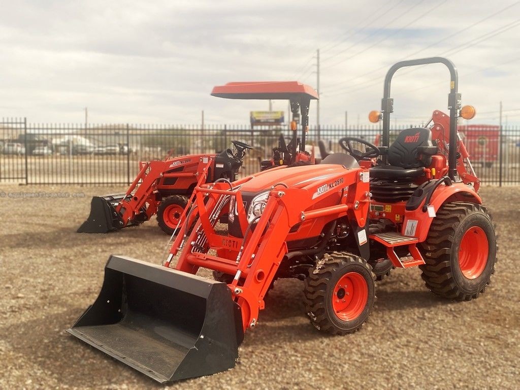 2026 Kioti CX2510HB Hystat Diesel 4x4 Tractor Loader Image 4