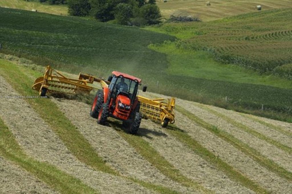 Kubota M6060HD Image 2