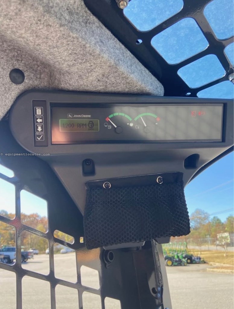 2025 John Deere 325G Image 10