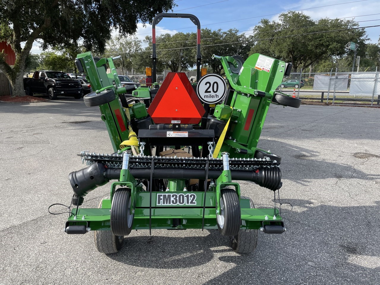 2025 John Deere 4066M Image 10