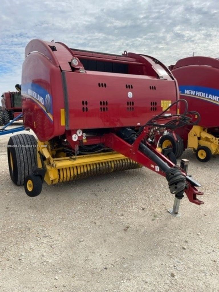 2019 New Holland Roll Belt 560 Specialty Crop Image 1