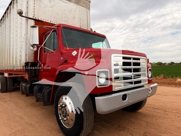 1985 International S1900 Image 10