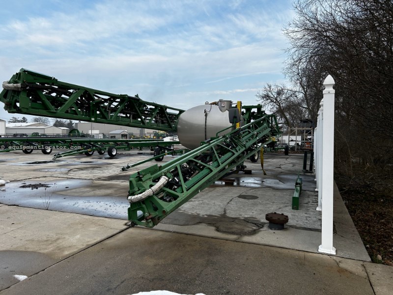 2015 John Deere 4038 Image 10