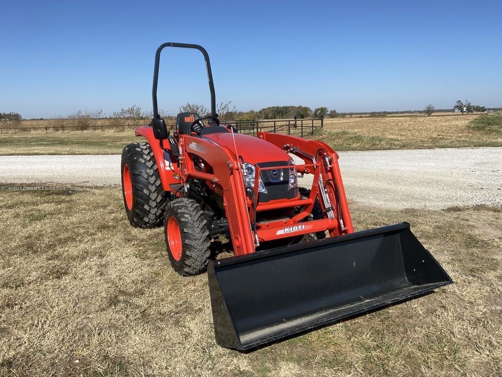 Kioti NS Series NS6010HR ROPS Image 4