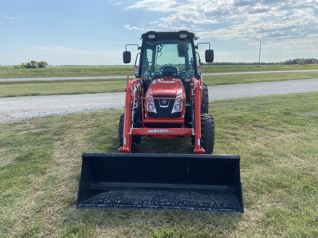 Kioti NS Series NS4710CHR CAB Image 4