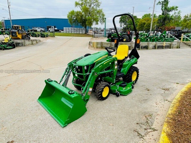 2025 John Deere 1023E Image 6
