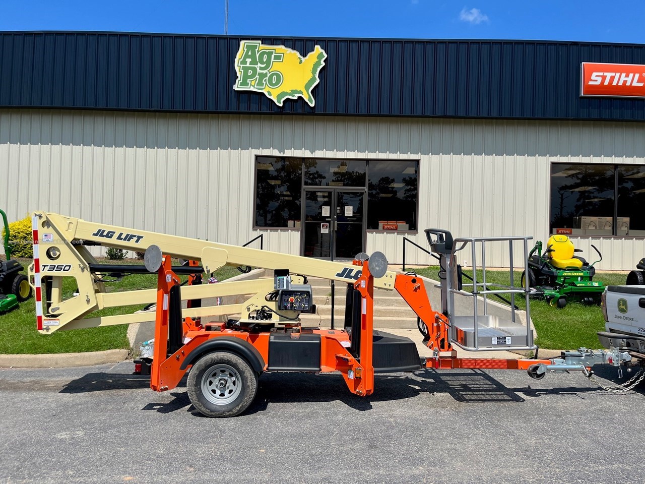 2026 JLG T350 Image 2