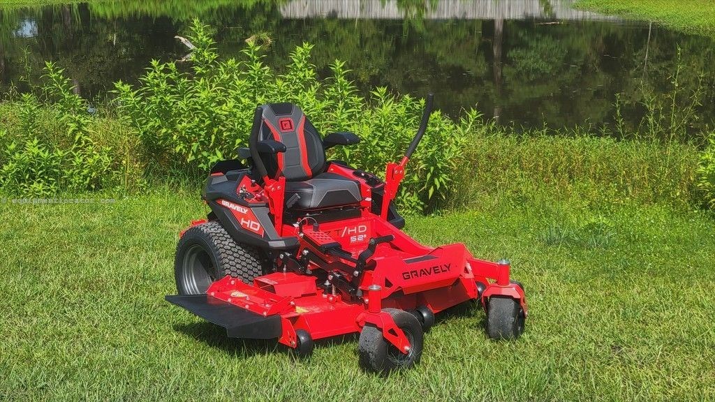 2023 Gravely ZT HD 52