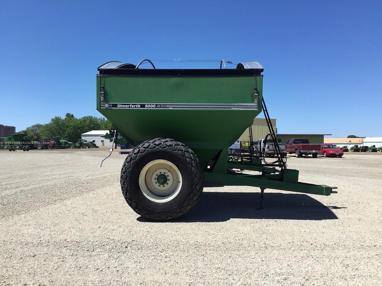 Unverferth 5000 Grain Cart For Sale in Litchfield Minnesota