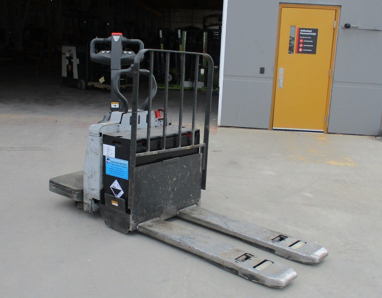 2015 Nissan Forklifts RPXZ2WG6 Image 2