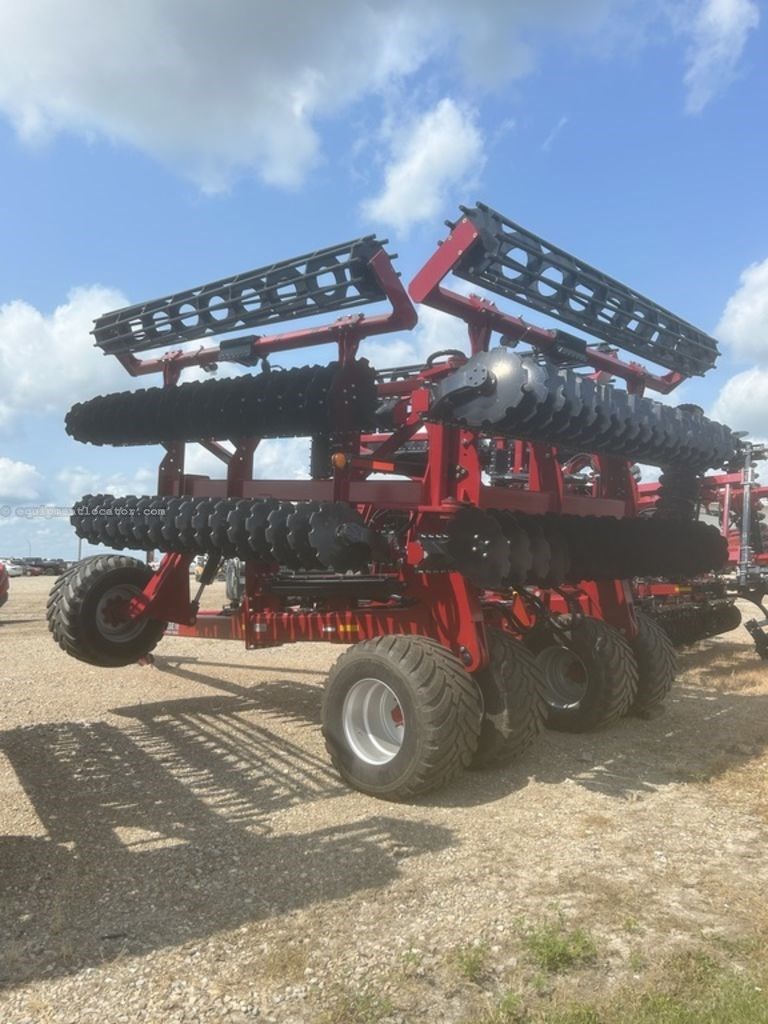 2022 Case IH 475 41' Image 4