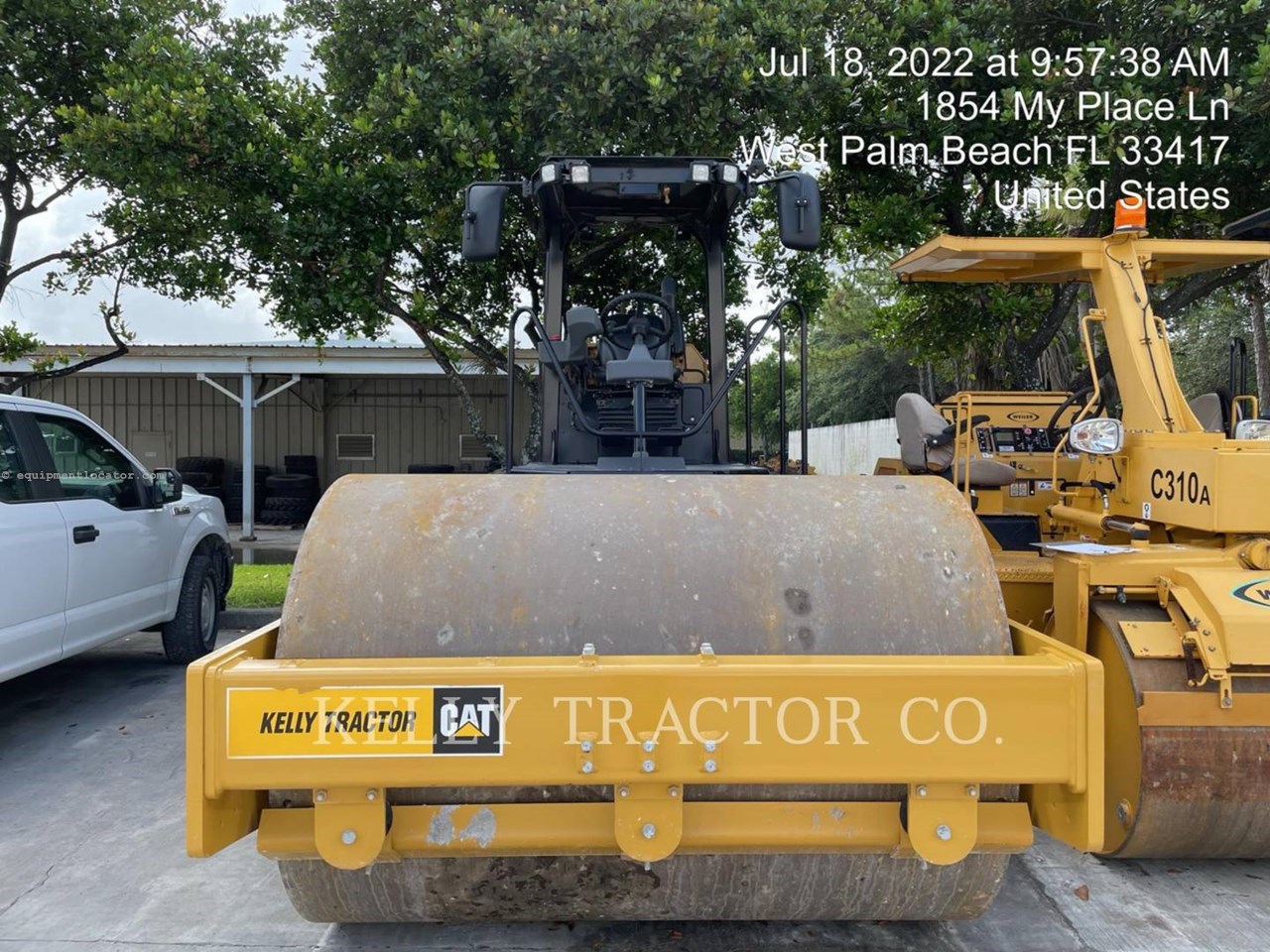 2021 Caterpillar CS56B Image 9