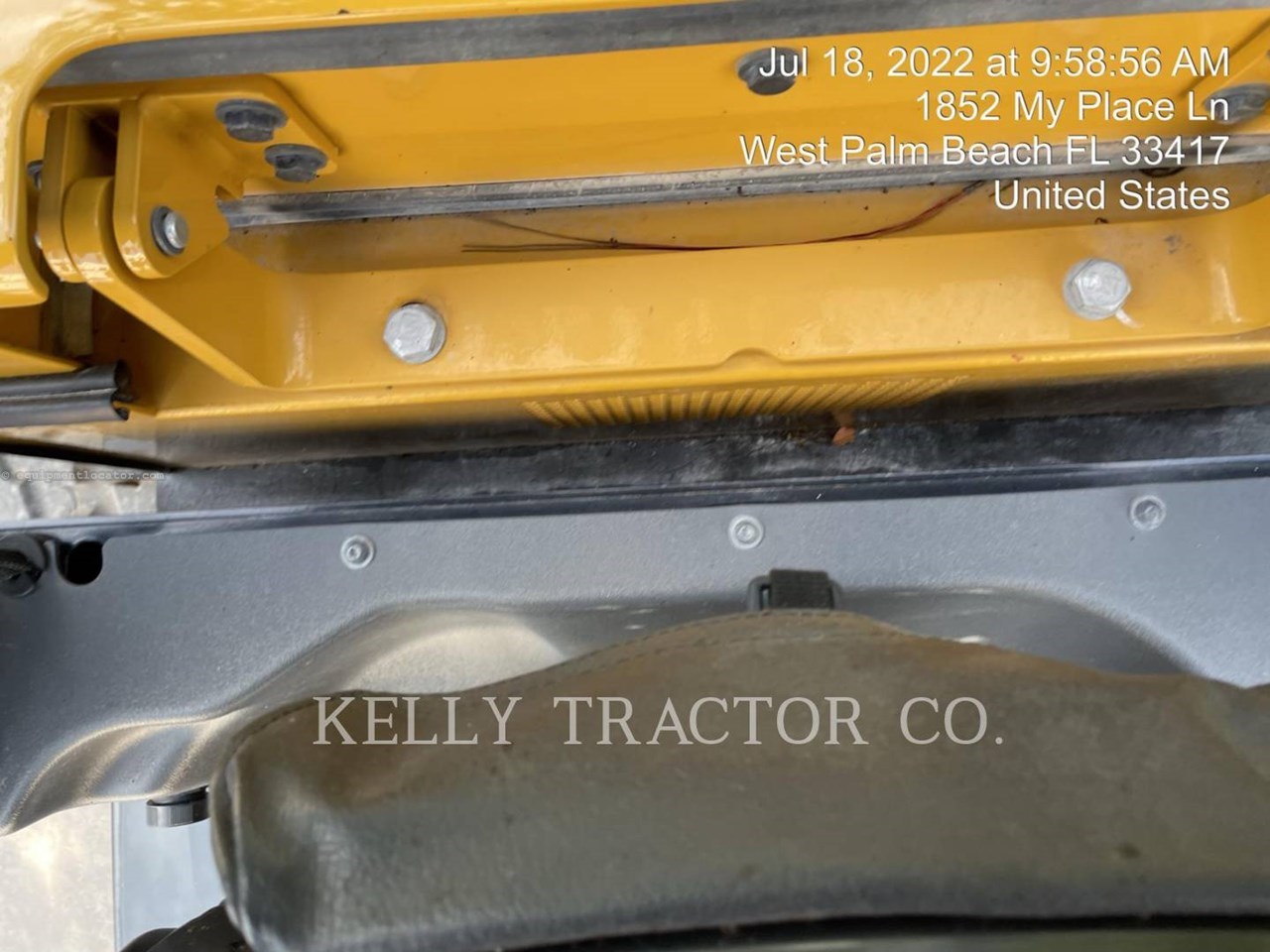 2021 Caterpillar CS56B Image 12