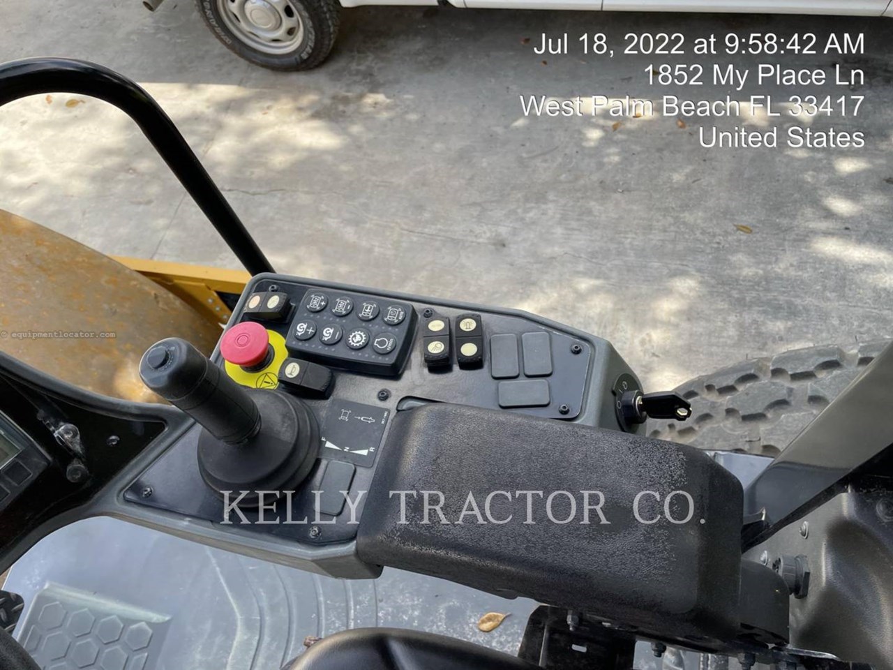 2021 Caterpillar CS56B Image 15