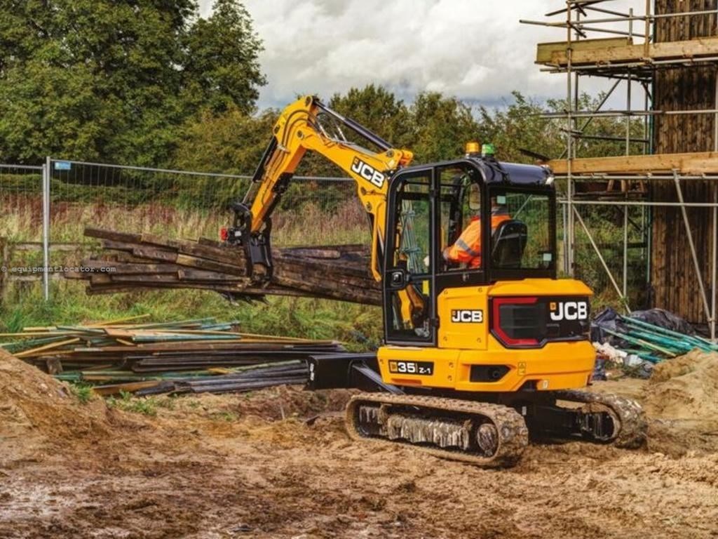 JCB Compact & Mini Excavators 35Z 4 Way Blade Image 4