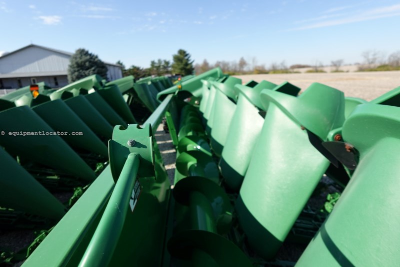 1998 John Deere 893 Image 10