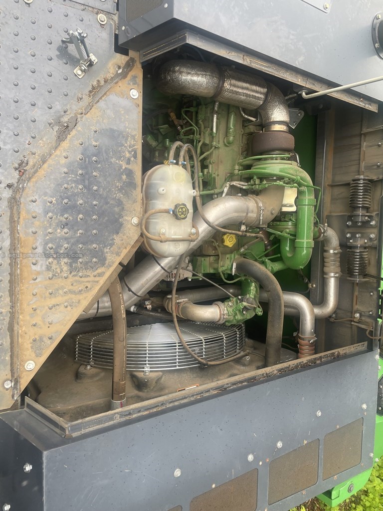 2019 John Deere 3156G Image 10