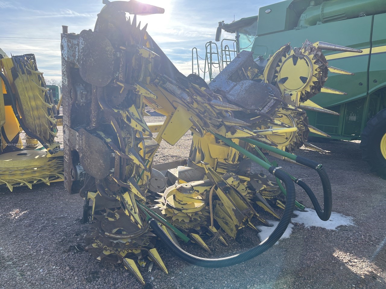 2017 John Deere 690 Image 10