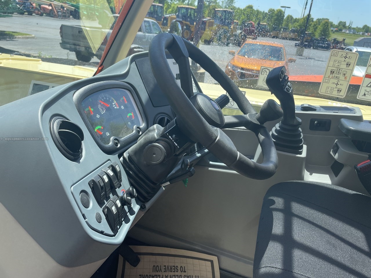 2024 JLG 925 Image 10