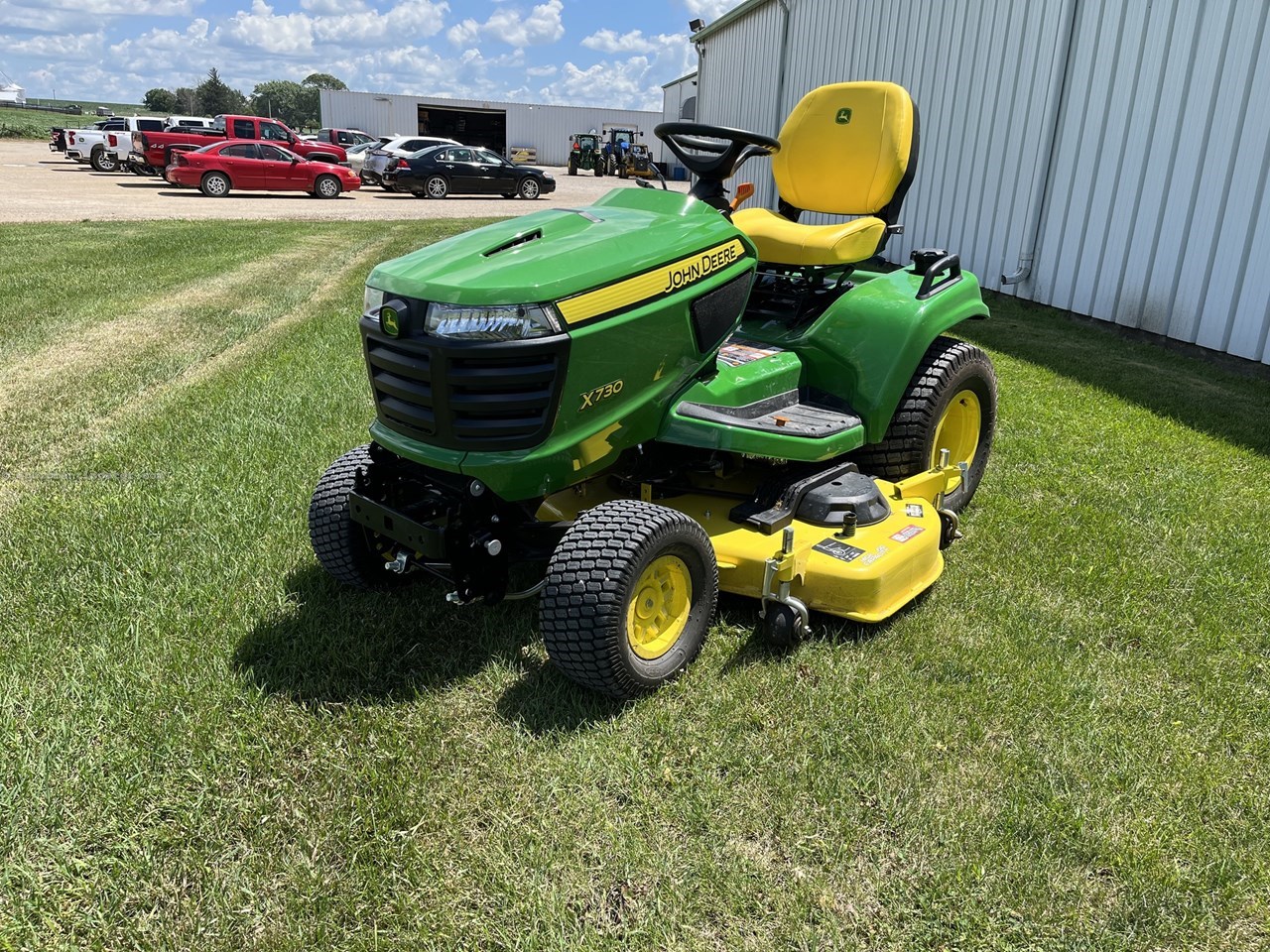 2022 John Deere X730 Riding Mower For Sale in Hiawatha Iowa